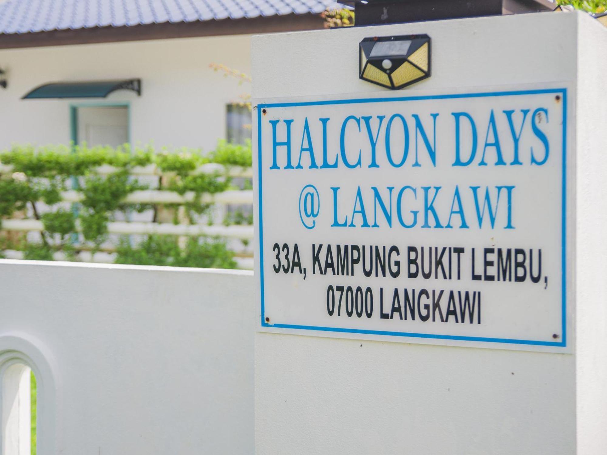 Halcyon Days @ Langkawi Apartamento Pantai Cenang  Exterior foto